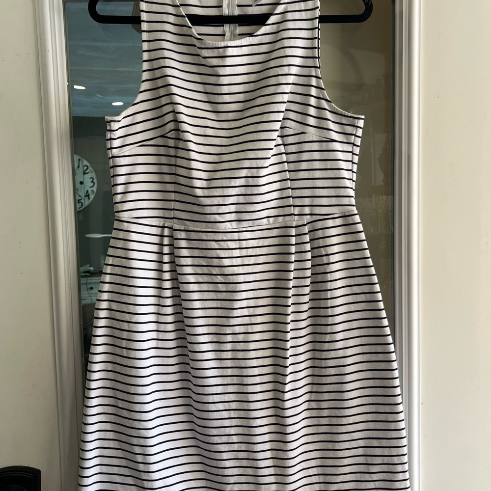 Old Navy Black and White Striped Dress